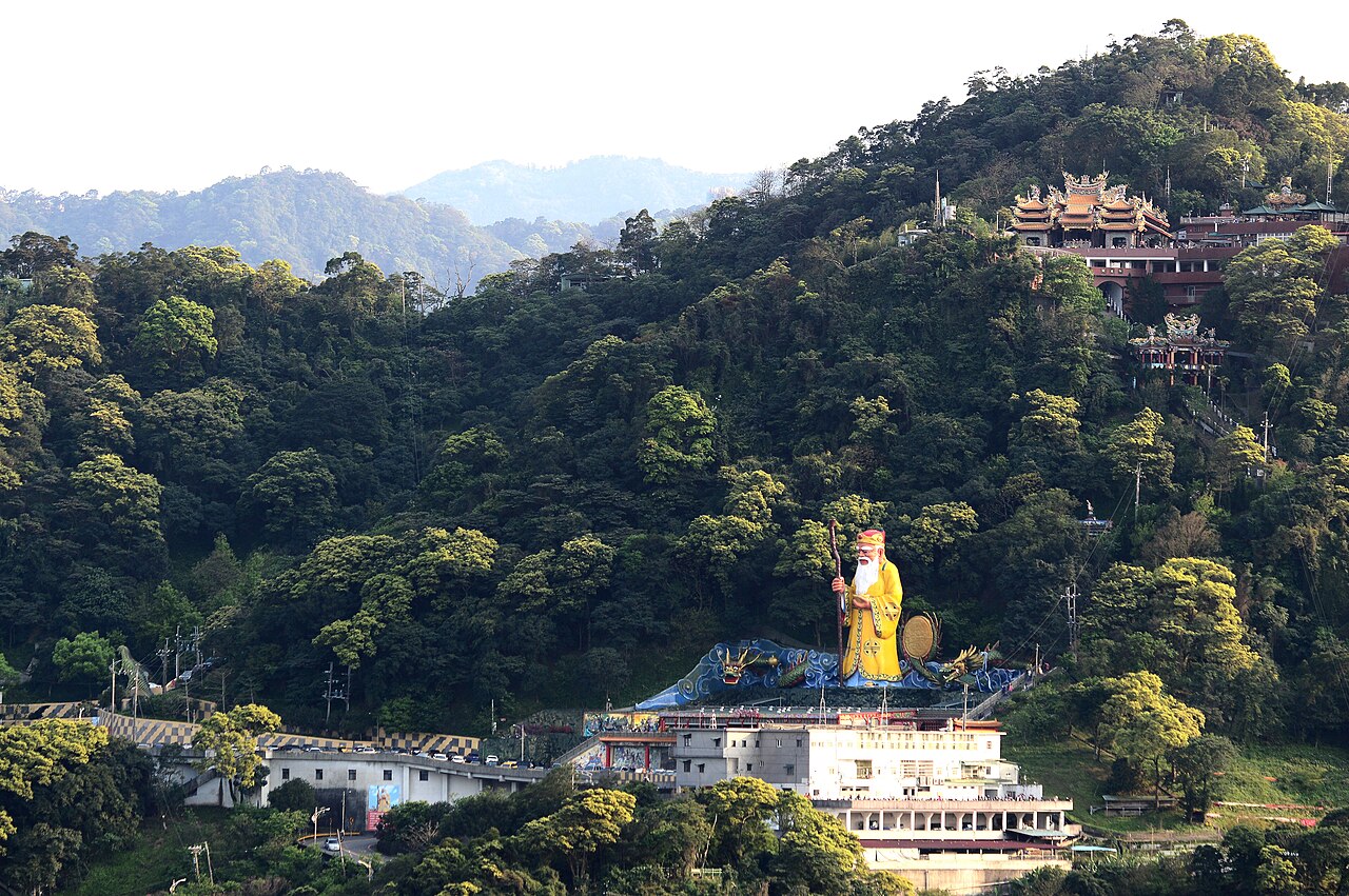 烘爐地南山福德宮